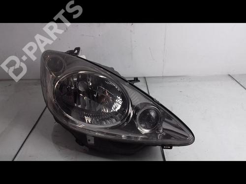 Used Right headlight Right headlight PEUGEOT 1007 (KM_) 1.4 (75 hp) 8968145 8968145