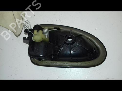 Used Front right interior door handle RENAULT CLIO II (BB_, CB_) 1.2 LPG (58 hp) 23195359