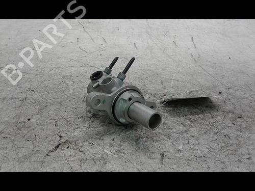 Used Brake master cylinder DS DS 7 Crossback (J4_, JR_, JC_) 2.0 BlueHDi 180 (JJEHZR) (177 hp) 8967240