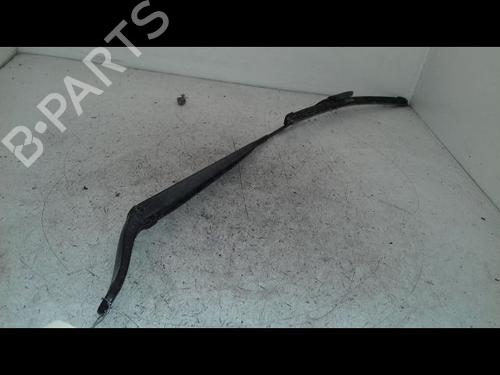 Used Front windshield wiper arm Front windshield wiper arm 39626928 39626928