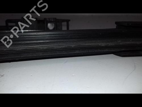 Front windshield wiper arm BMW 3 Touring (E46) 318 d | BP14888567C143 