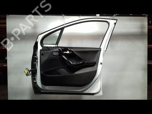 Used Right front door PEUGEOT 208 I (CA_, CC_) 1.4 HDi (68 hp) 16973150