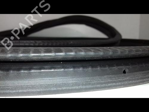 Used Rubber door seal VW GOLF V (1K1) 1.9 TDI (105 hp) 23195330