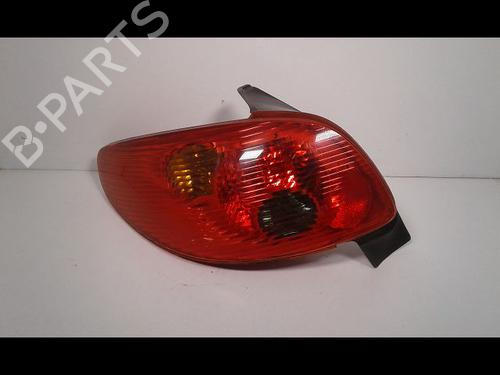 Used Left taillight PEUGEOT 206 Hatchback (2A/C) 1.4 16V (88 hp) 20327807