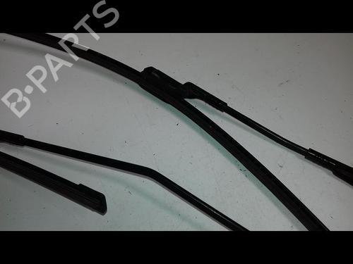 Used Front windshield wiper arm FORD FIESTA VI (CB1, CCN) 1.4 TDCi (70 hp) 14888573
