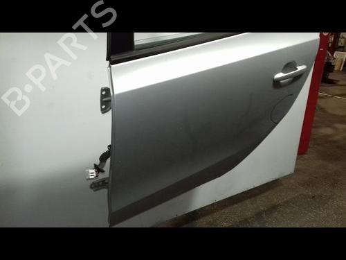 Used Left rear door Left rear door 15047542 15047542