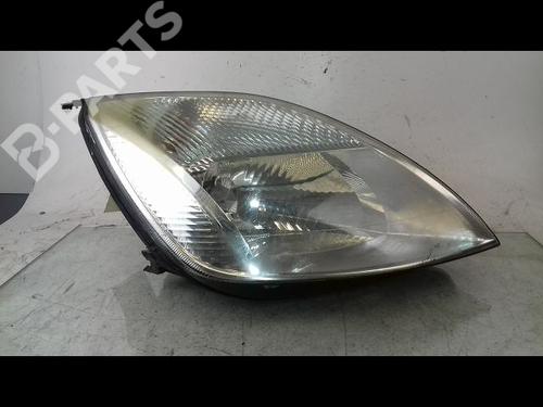 Used Right headlight FORD FIESTA V (JH_, JD_) 1.4 TDCi (68 hp) 8962232