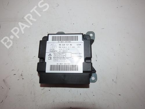 Airbag styreenhed PEUGEOT 5008 II (MC_, MJ_, MR_, M4_) 1.5 BlueHDi 130 (MCYHZJ, MCYHZR, MCYHZX) (131 hp) 18968285