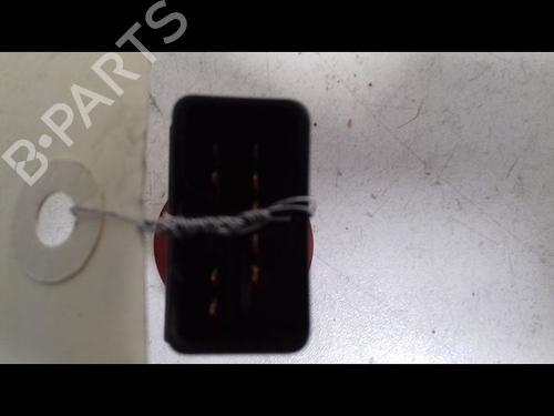 Used Warning switch HYUNDAI GETZ (TB) 1.1 (67 hp) 8973606