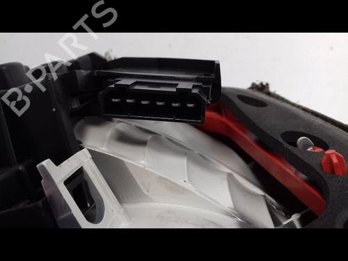 right-taillight-audi-a4-b5-8d2-1994-1995-1996-1997-1998-1999-2000-2001-23196396 main image