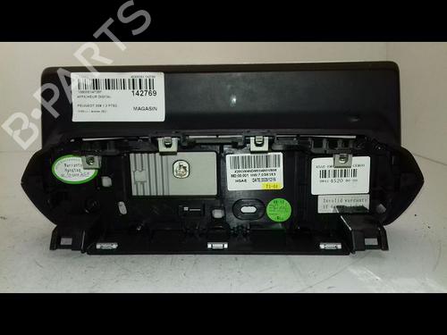 Used Display monitor PEUGEOT 208 II (UB_, UP_, UW_, UJ_) 1.2 PureTech 100 (101 hp) 29224235