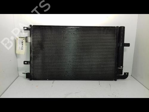 heating-radiator-jaguar-s-type-ii-x200-27-d-c2z9461-1998-1999-2000-2001-2002-2003-2004-2005-2006-2007-2008-19578079 main image