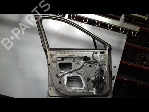 Used Left front door RENAULT SCÉNIC III (JZ0/1_) 1.5 dCi (110 hp) 19319732