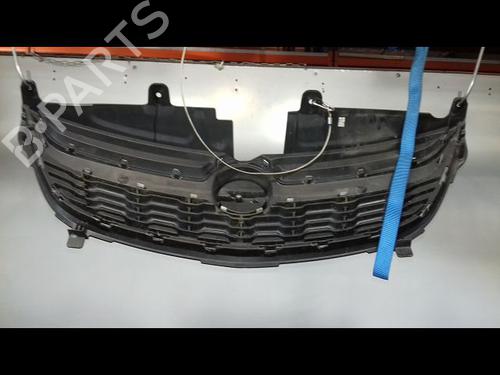 Used Grille OPEL KARL (C16) 1.0 (75 hp) 19441067