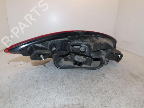 Høyre baklys Høyre baklys RENAULT MEGANE III Coupe (DZ0/1_) 1.6 dCi (DZ00, DZ12, DZ2A, DZ13) (130 hp) 33947086 33947086