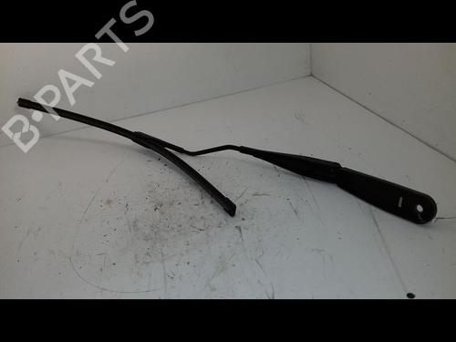 Used Front windshield wiper arm BMW X1 (F48) sDrive 20 i (192 hp) 29226760