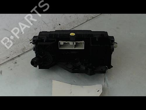 Used Climate control VW GOLF V (1K1) 1.4 16V (75 hp) 8969664