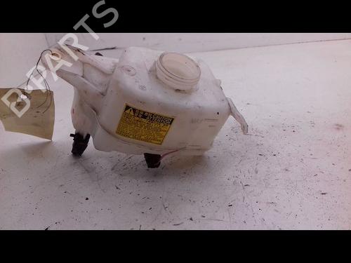 Used Brake fluid reservoir TOYOTA YARIS (_P13_) 1.5 Hybrid (NHP130_, NHP130) (101 hp) 14887135