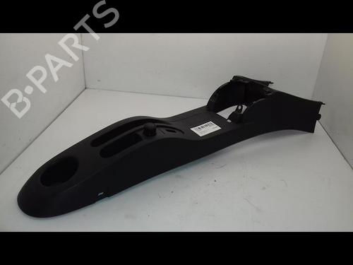 Used Middle console RENAULT CLIO III (BR0/1, CR0/1) 1.2 16V (103 hp) 29224277