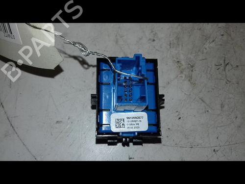 Used Hand brake PEUGEOT 3008 II SUV (MC_, MR_, MJ_, M4_) 1.2 THP/ PureTech 130 (MRHNSM, MRHNSU, MRHNSJ, MRHNYW,... (131 hp) 29216468