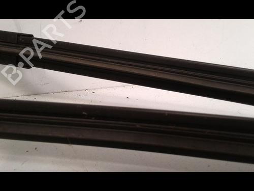 Used Front windshield wiper arm SKODA ROOMSTER (5J7) 1.9 TDI (105 hp) 29226741