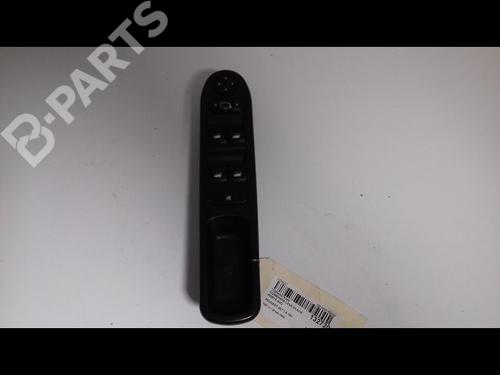 Used Left front window switch Left front window switch PEUGEOT 207 (WA_, WC_) 1.6 16V (109 hp) 10769593 10769593
