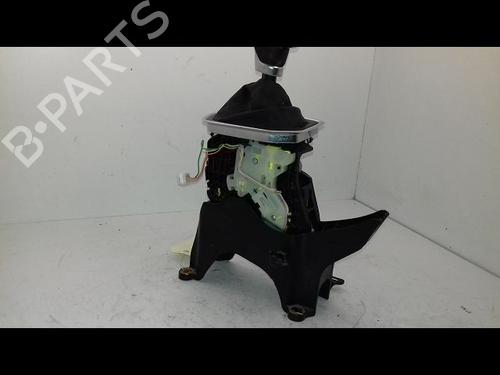 Gear lever RENAULT CLIO V (B7_) 1.3 TCe 130 (B7MF) | BP19798815M90