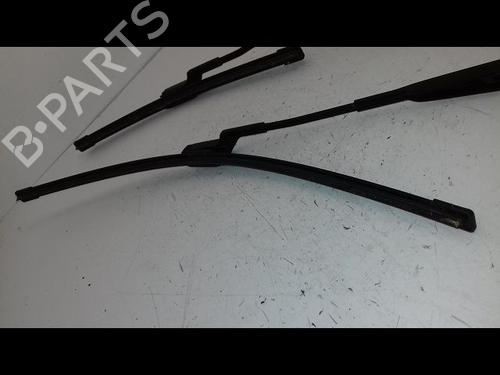 Front windshield wiper arm PEUGEOT 2008 II (UD_, US_, UY_, UJ_, UR_, UC_) 1.2 PureTech 130 (USHNS, URHNS) | BP22341849C143 