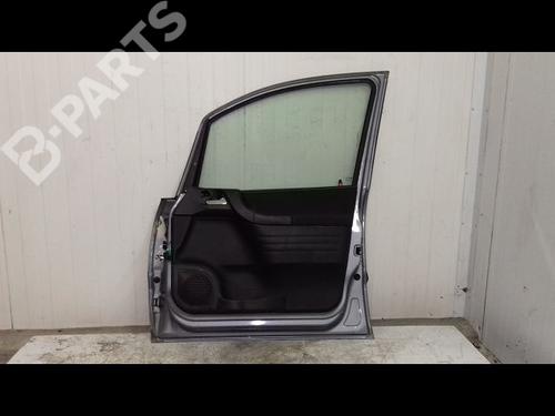 Used Right front door OPEL ZAFIRA A MPV (T98) 2.0 DTI 16V (F75) (101 hp) 8963727