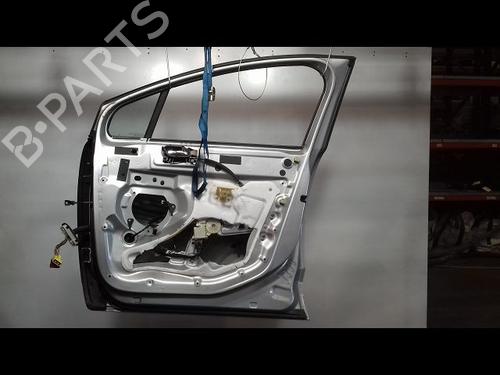 Used Right front door PEUGEOT 5008 (0U_, 0E_) 1.6 HDi (112 hp) 18205228
