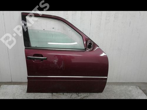 Used Right front door MERCEDES-BENZ C-CLASS (W202) C 220 D (202.121) (95 hp) 8965489