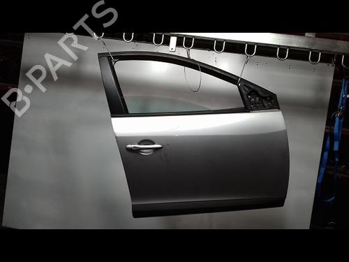 Used Right front door RENAULT MEGANE III Hatchback (BZ0/1_, B3_) 1.5 dCi (86 hp) 12431702