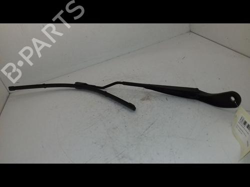 Used Front windshield wiper arm DACIA SANDERO III 1.0 SCe 65 (67 hp) 22693425