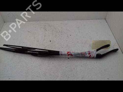 Used Front windshield wiper arm DACIA SANDERO 1.4 MPI LPG (72 hp) 15200635