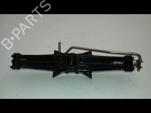 other-renault-megane-iii-hatchback-bz01_-b3_-20-dci-bz0y-995501892r-2008-19578085 main image