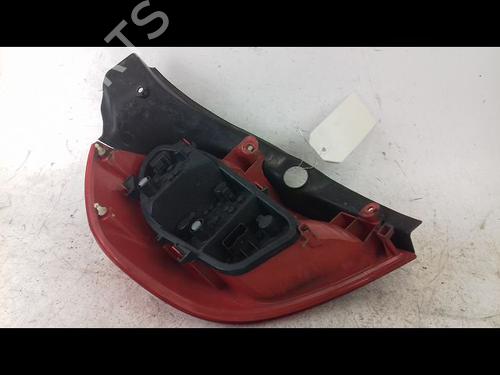 Used Right taillight RENAULT CLIO III (BR0/1, CR0/1) 1.2 16V (BR02, BR0J, BR11, CR02, CR0J, CR11) (75 hp) 23196344