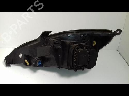 Used Right headlight FORD FOCUS I (DAW, DBW) 1.6 16V (100 hp) 23196194