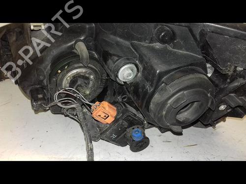 Used Right headlight MAZDA 5 (CR) 2.0 CD (CR19) (110 hp) 8964071