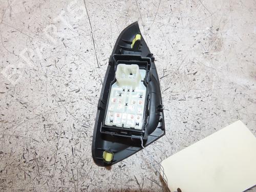 Left front window switch PEUGEOT 108 1.2 | BP39699748I27 - Image 2