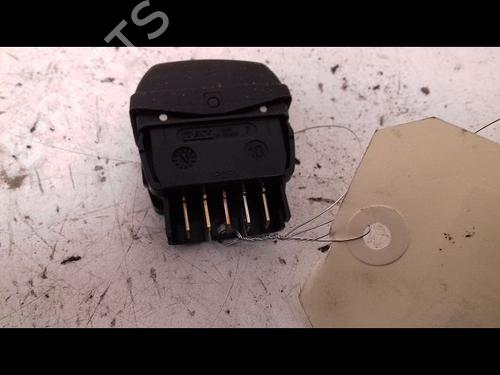 Used Left front window switch CITROËN XSARA PICASSO (N68) 1.6 HDi (109 hp) 23195744