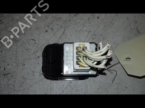 Used Left front window switch Left front window switch CITROËN C3 III (SX) 1.2 PureTech 82 (83 hp) 40241646 40241646
