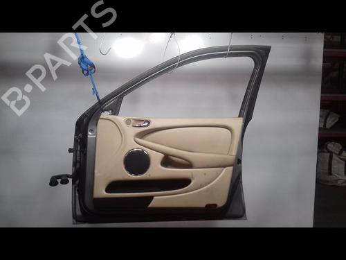 Used Right front door JAGUAR X-TYPE I (X400) 2.2 D (155 hp) 15200341