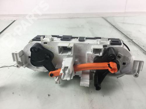 Climate control PEUGEOT 208 I (CA_, CC_) 1.6 HDi / BlueHDi 75 | BP8969825I5 