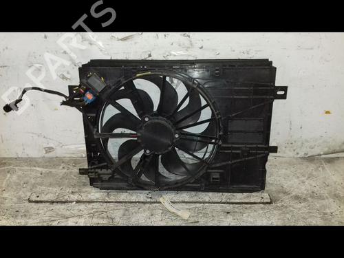 Used Radiator fan Radiator fan PEUGEOT 3008 II SUV (MC_, MR_, MJ_, M4_) 1.2 THP/ PureTech 130 (MRHNSM, MRHNSU, MRHNSJ, MRHNYW,... (131 hp) 33135813 33135813