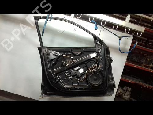 Used Left front door VW TOUAREG (7LA, 7L6, 7L7) 2.5 R5 TDI (174 hp) 21226901