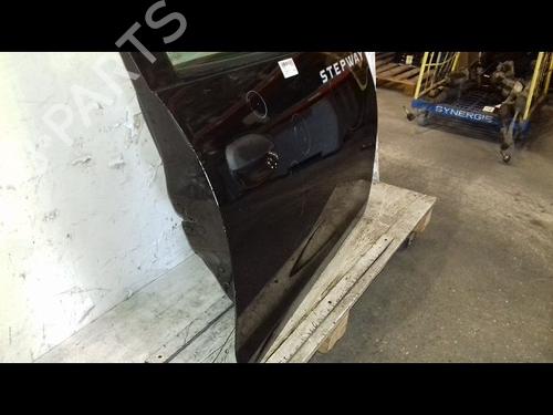 Right front door DACIA SANDERO II TCe 90 (B8M1, B8MA, B8AC) | BP29319242C3 