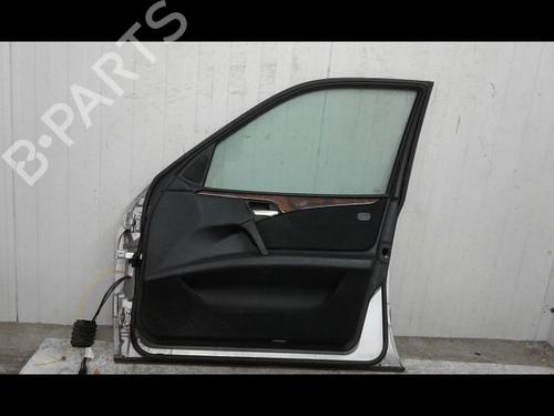 Used Right front door MERCEDES-BENZ E-CLASS (W210) E 240 (210.061) (170 hp) 8965574