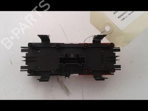Used Warning switch RENAULT MEGANE II (BM0/1_, CM0/1_) 1.4 16V (BM0B, CM0B) (98 hp) 8971650