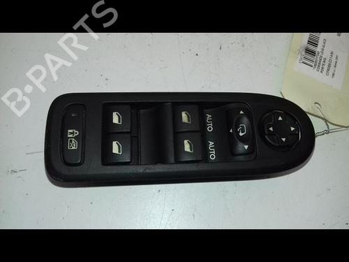 Used Left front window switch CITROËN C3 II (SC_) 1.4 (73 hp) 19337819
