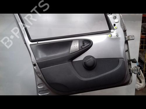 Used Left front door PEUGEOT 107 (PM_, PN_) 1.4 HDi (54 hp) 8973127